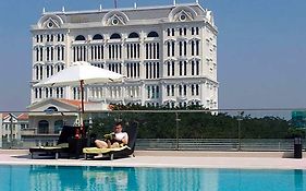 Crescent Residence 1